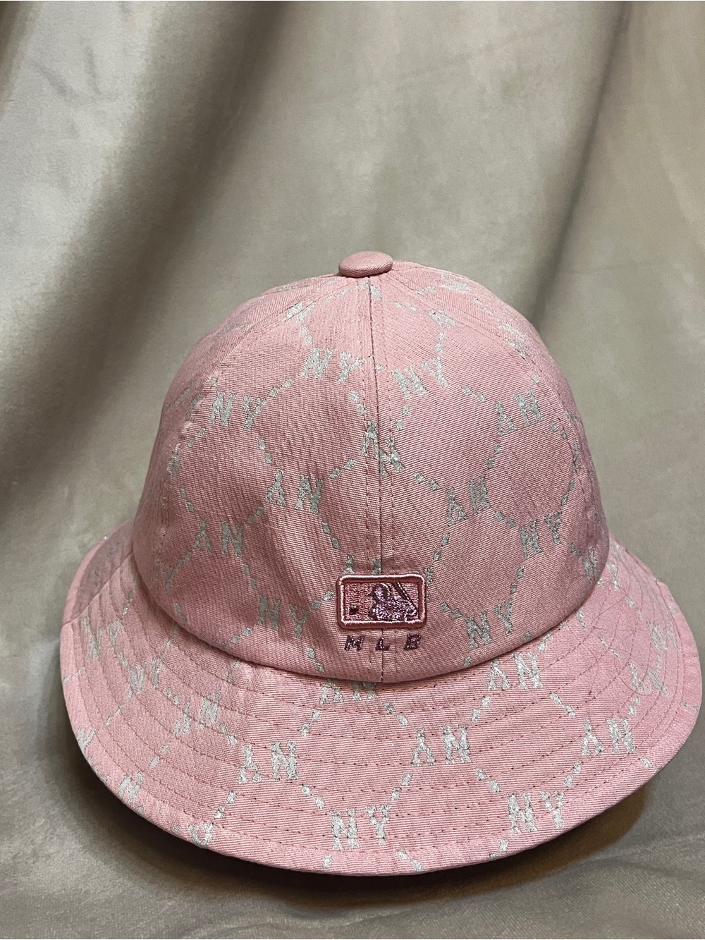 Like New, 100% Cotton Pink NY Logo girls Bucket Hat MLB Major League Baseball - Picture 3 of 9